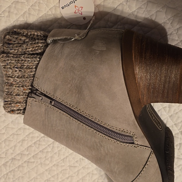 Comfortiva Leather Brianne Pietra Grey 9W Boots - Picture 9 of 16